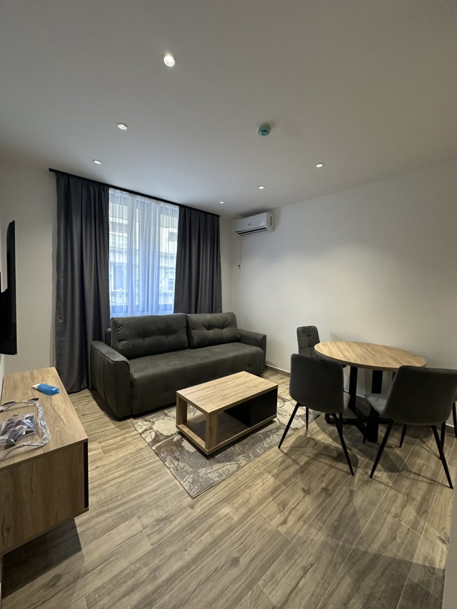 lokal - NOVI SAD - SALAJKA - 9100057