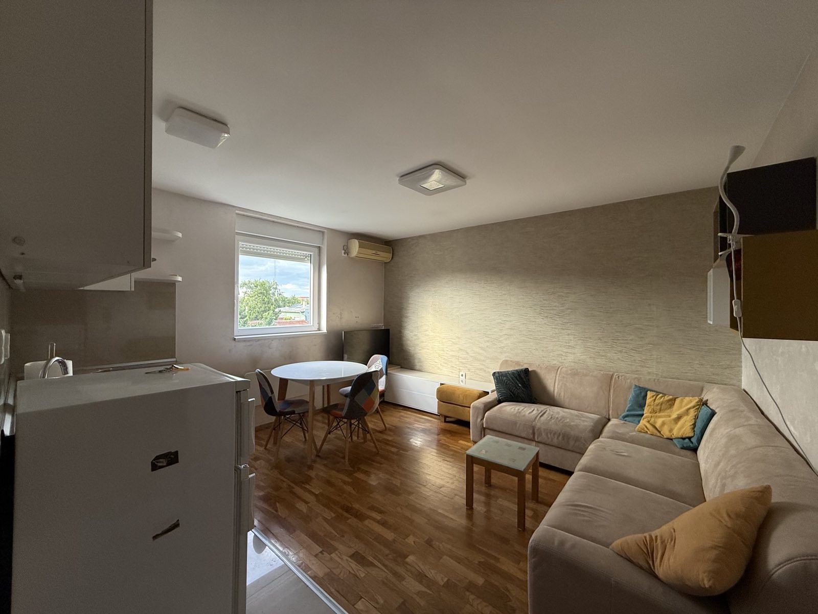 lokal - NOVI SAD - TELEP - 9100066