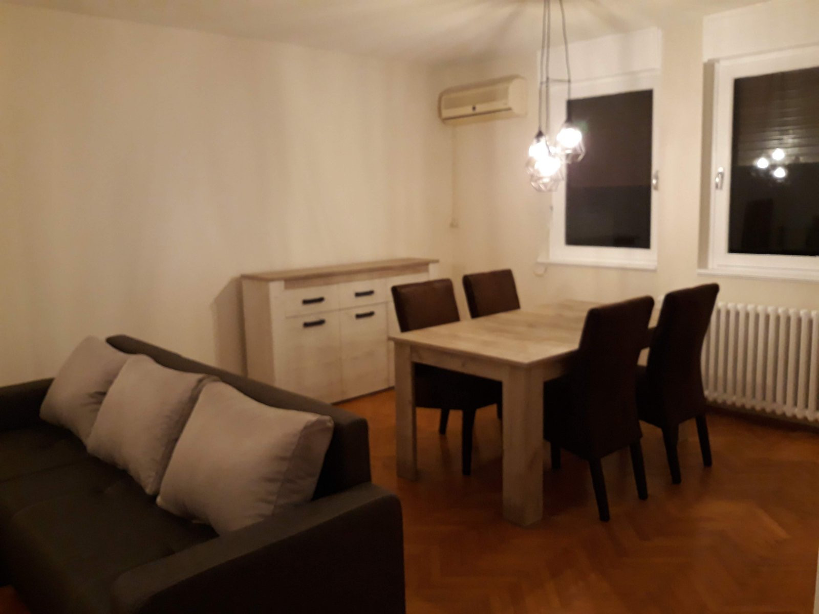 lokal - NOVI SAD - SAJAM - 9100080