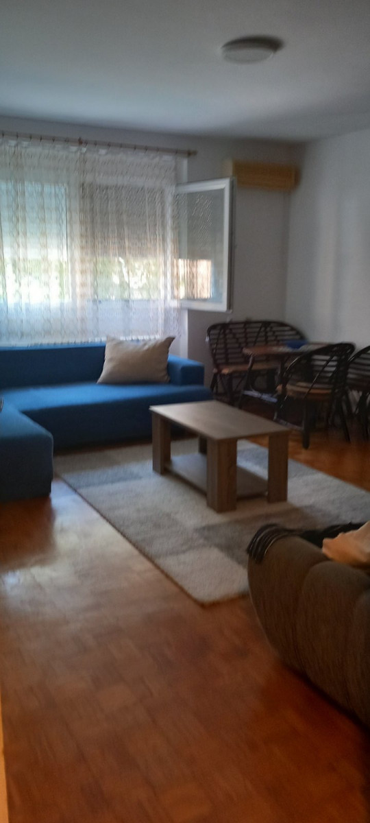 lokal - NOVI SAD - STANICA - 9100082
