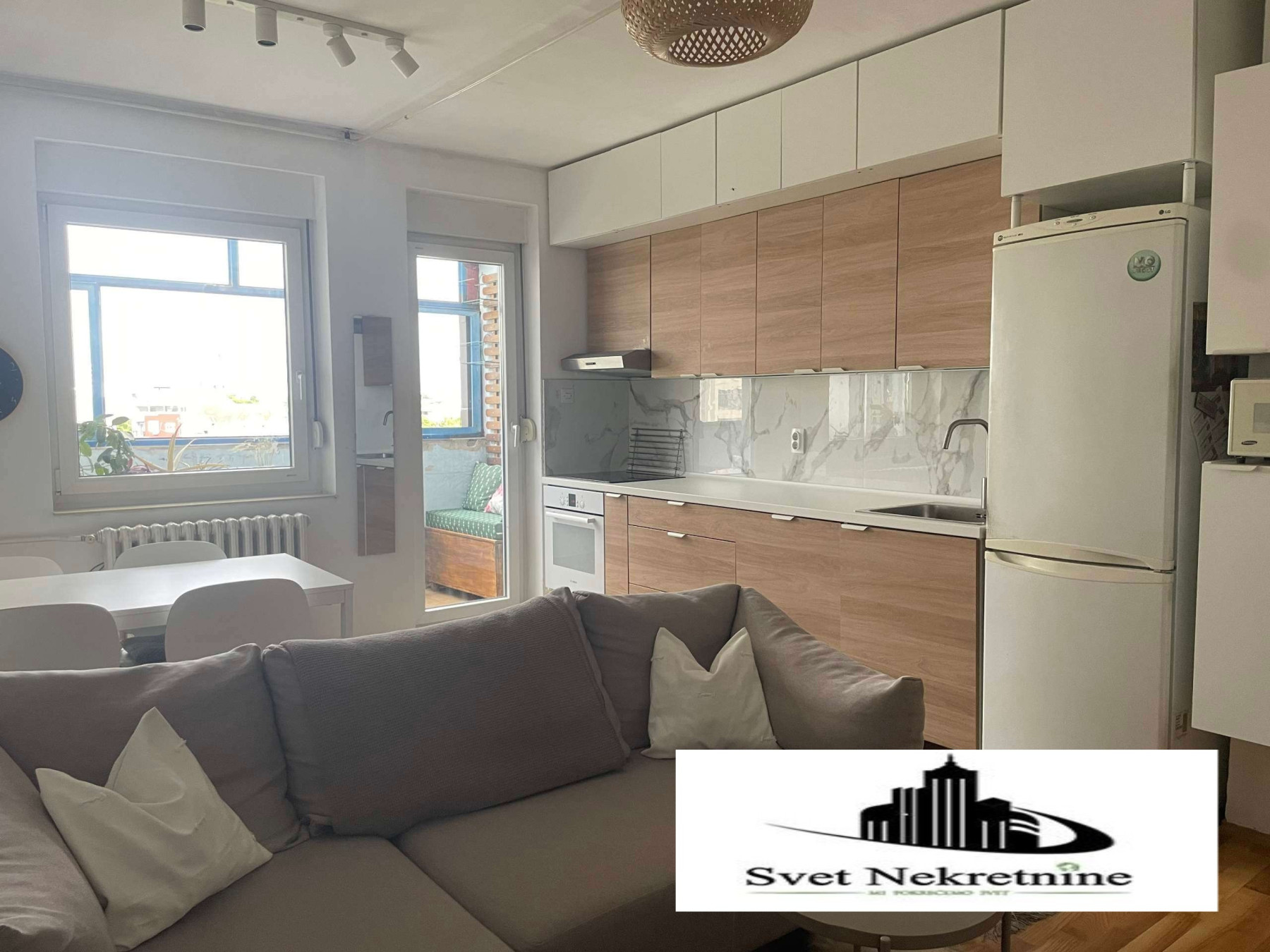 stan NOVI SAD - BULEVAR - 1042600